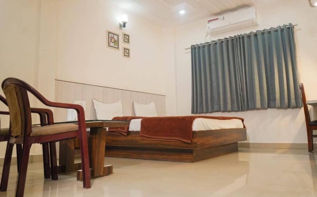 Hotel Alka Palace Durg Екстер'єр фото
