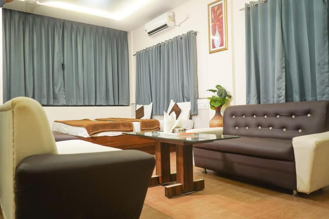 Hotel Alka Palace Durg Екстер'єр фото